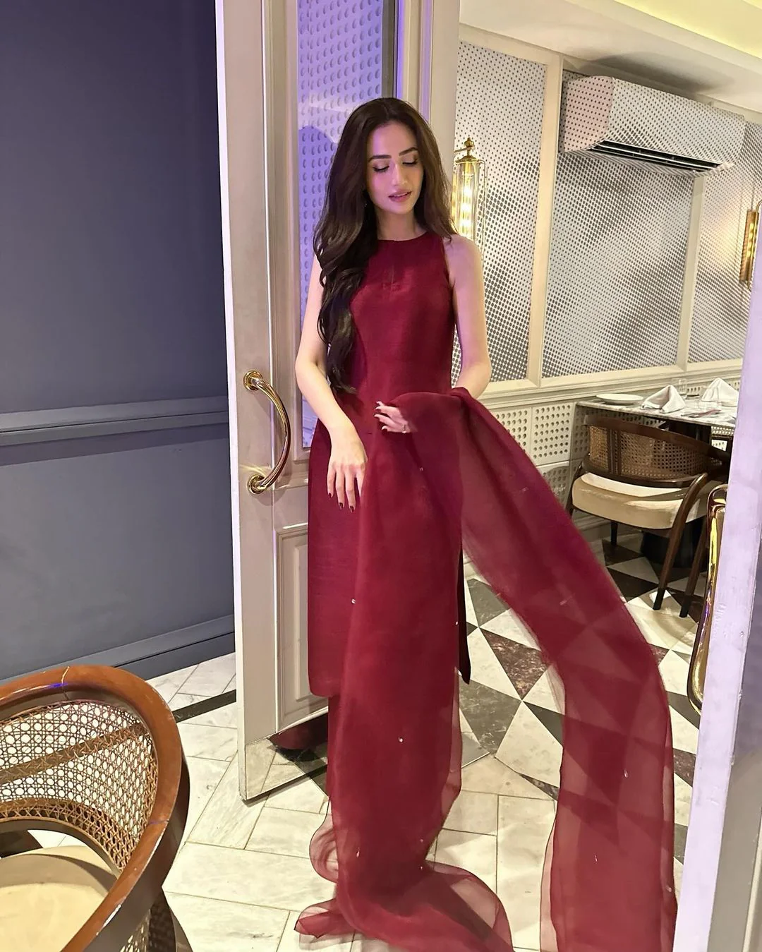 Maroon - Image 4
