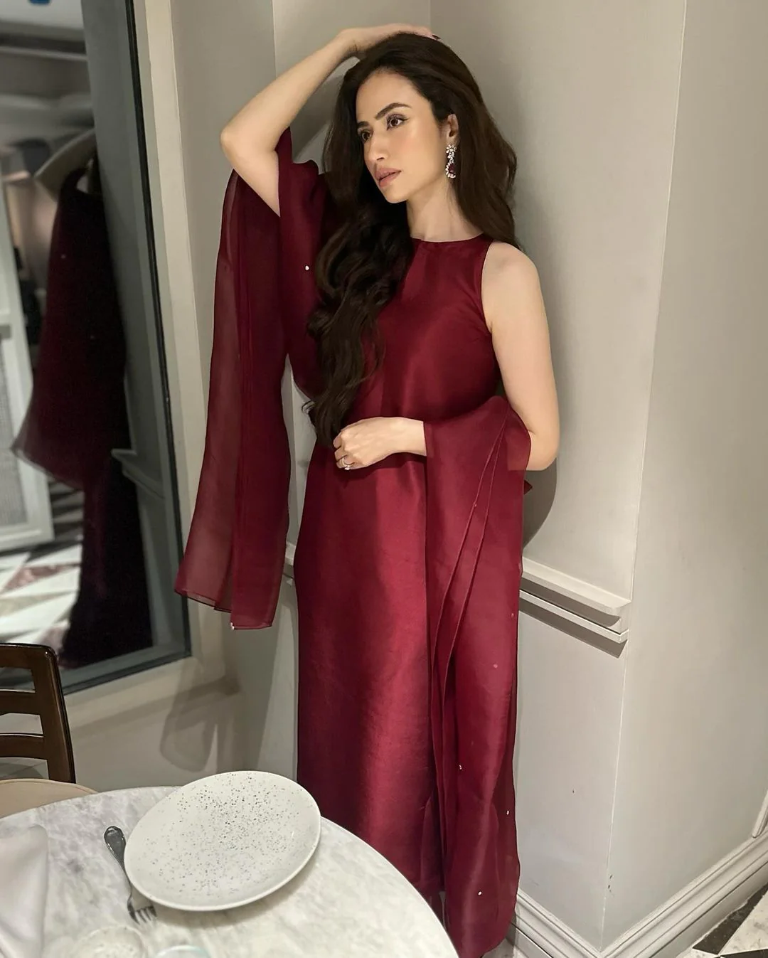 Maroon - Image 7